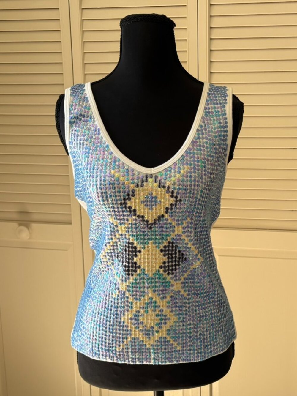 🔷BCBGMAXAZRIA Sequin Sparkle Tank – Size M 🔷